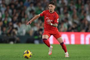 开云体育下载-塞维后卫谈输给死敌贝蒂斯：球员天赋没问题 没B计划像无头苍蝇