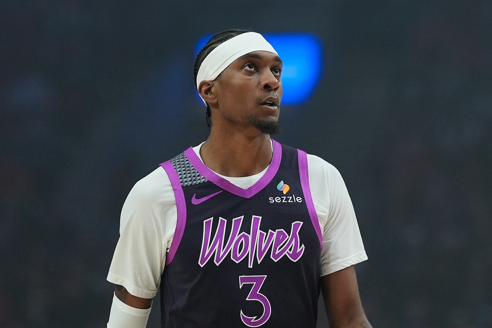 开云体育官网-麦克丹尼尔斯6投5中砍下11分3助 但正负值-40全场最低